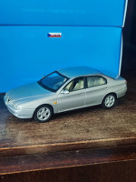 Alfa Romeo 166